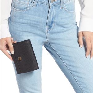 Tory Burch Robinson Medium Trifold Wallet